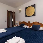 Villa Una *