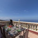 Villa Una