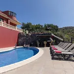 Villa Una וילה *