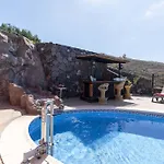 Villa Una וילה *