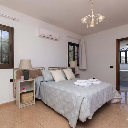 Villa Una *