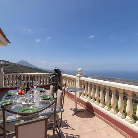 Villa Una Адехе