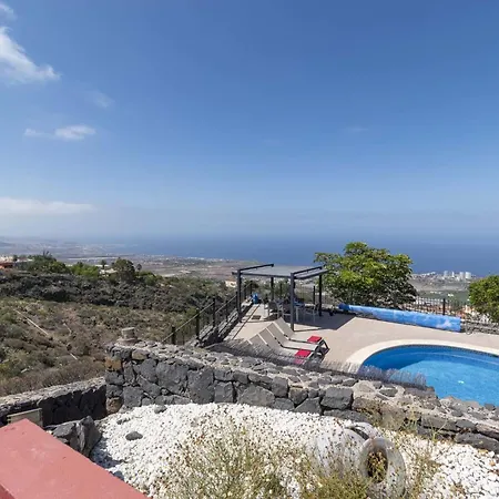 Villa Una Villa