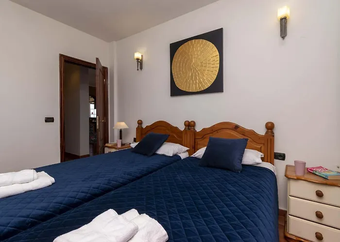 Villa Una Βίλα *