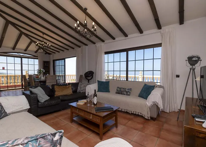 Villa Una Βίλα *