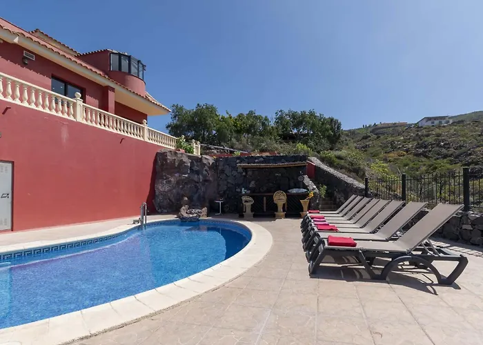 Villa Una Βίλα *